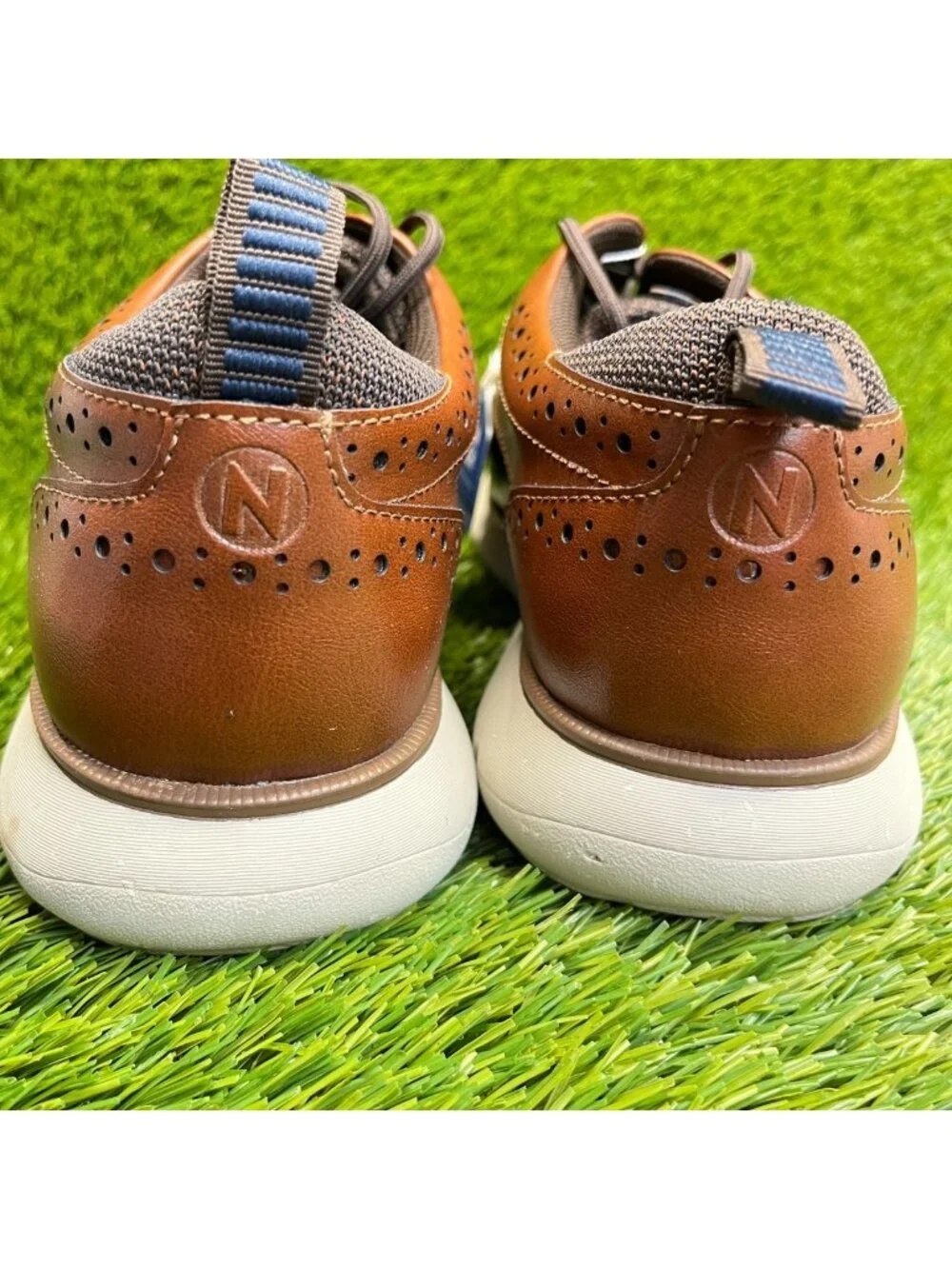 Nunn Bush Stance Mens Size 9.5 Brown White Classic Wingtip Oxford Dress Shoes